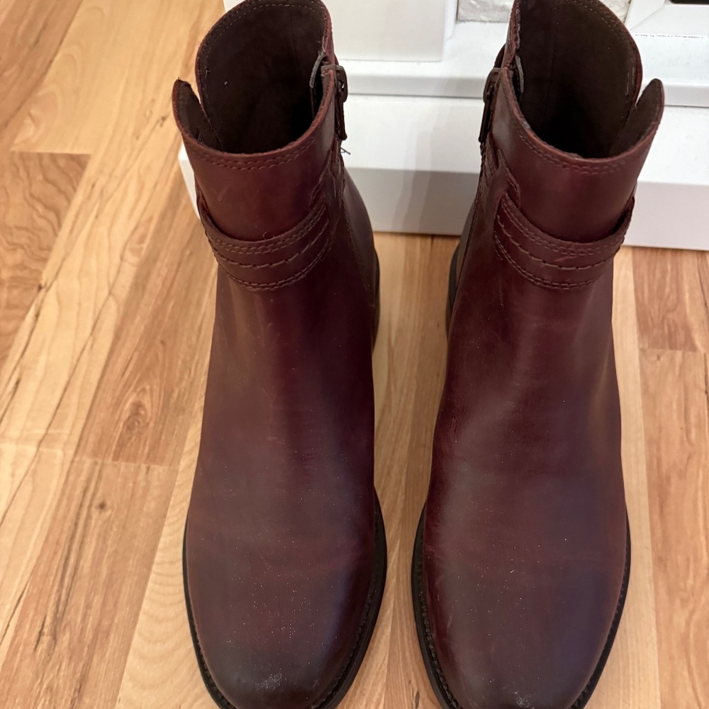 NWT Clarks Collection Leather Ankle Boots